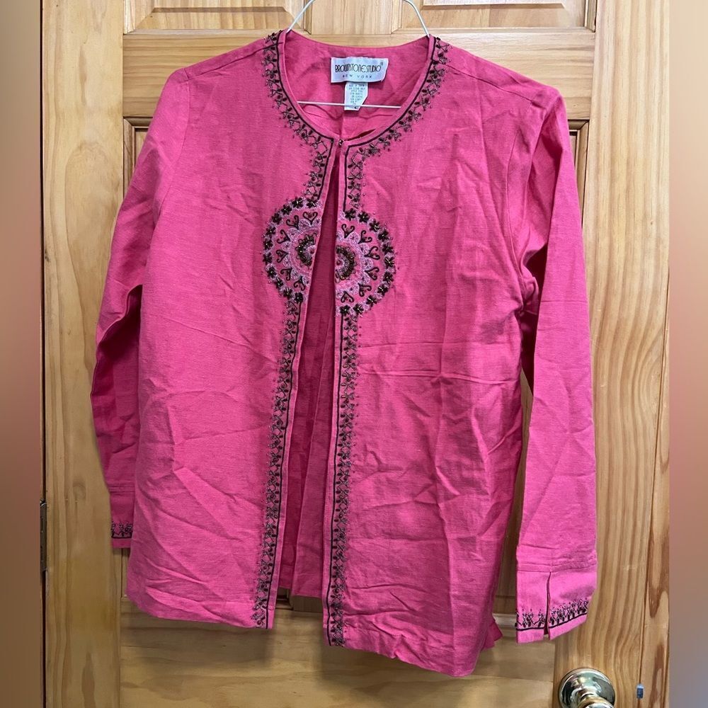 Vtg Brownstone Studio pinky-red bead embellished hook & eye closure cardigan